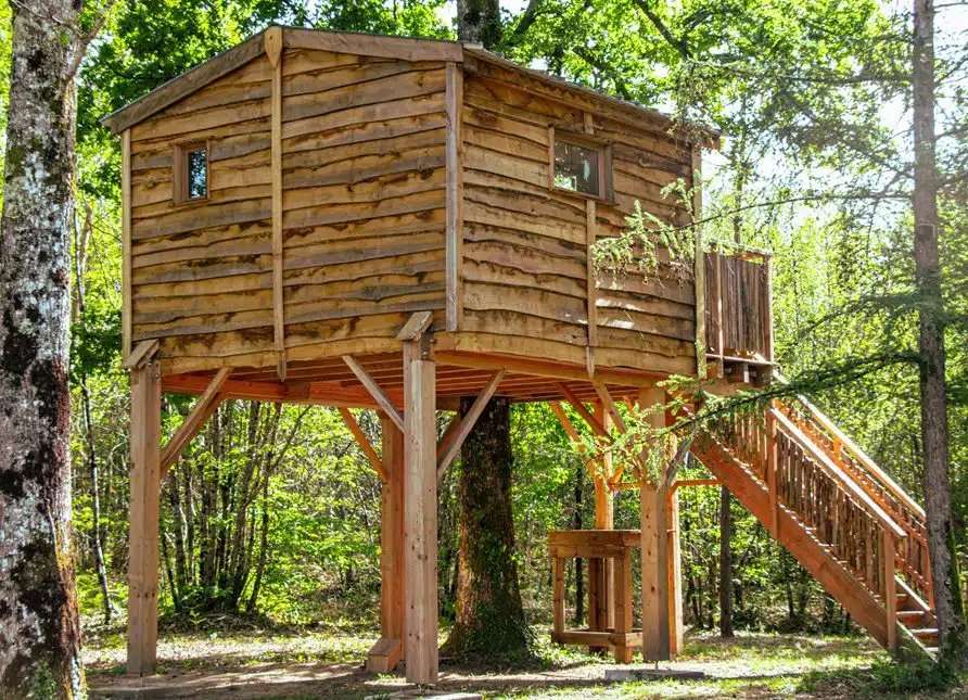 Cabane perchée en Dordogne - Les Cabanes du Roc